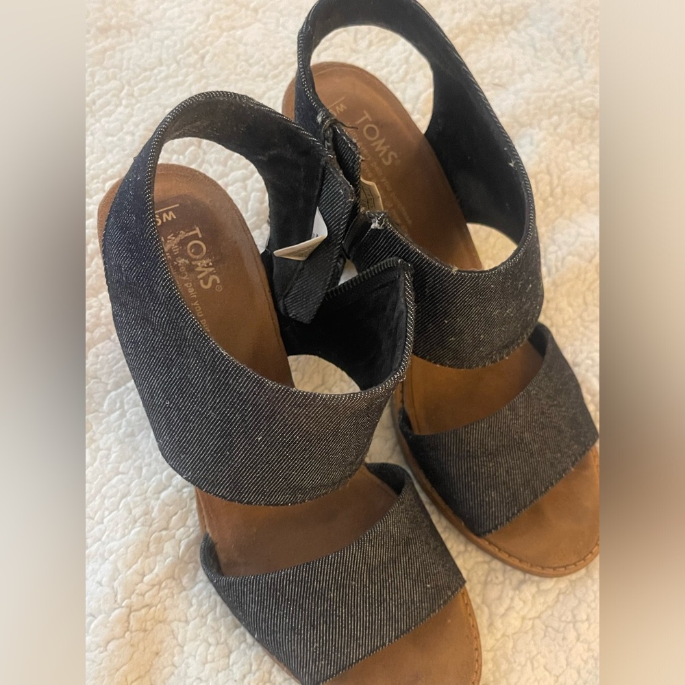 Tom’s Denim Thick Strap Sandals  - Size 9